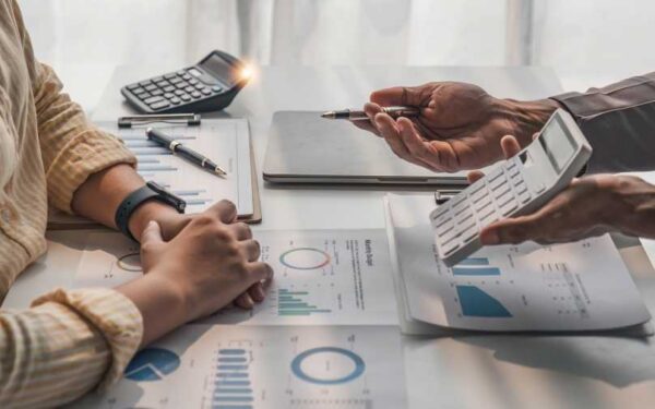 Financial Advisers   What Do They Do?
