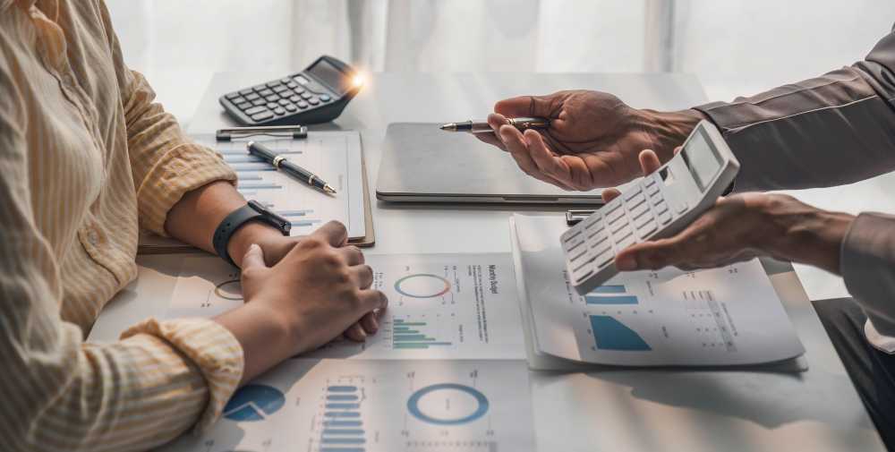 Financial Advisers   What Do They Do?