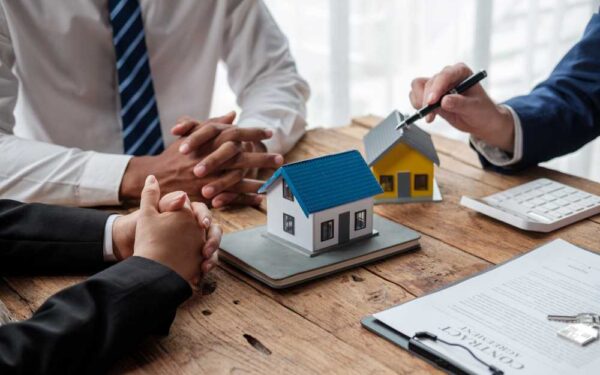 Franchise Solicitors in the UK: What They Do and Why Franchise Buyers Need One